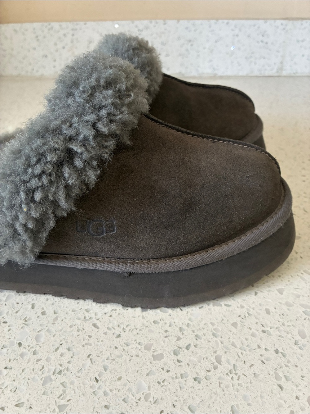 UGG Slippers - Picture 4 of 8